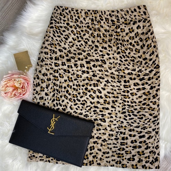 Banana Republic Dresses & Skirts - Banana Republic Leopard Skirt